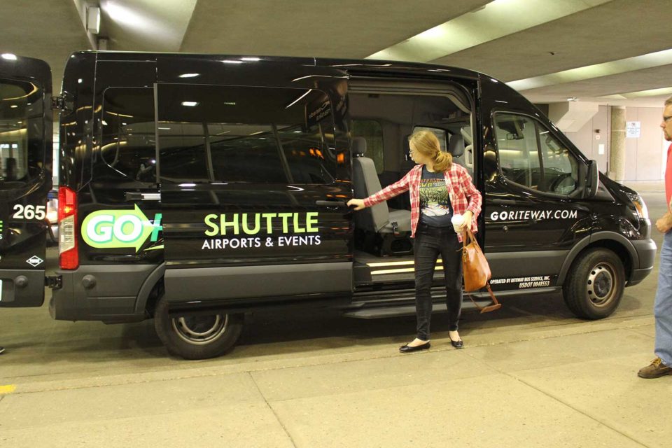 GO Riteway - Airport Shuttle Pickup Milwaukee