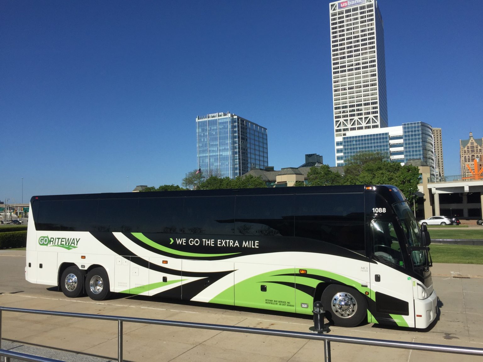 Motorcoach Rentals Charter Bus Milwaukee GO Riteway