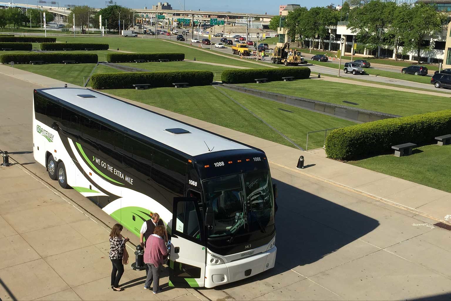 Motorcoach Rentals Charter Bus Milwaukee GO Riteway